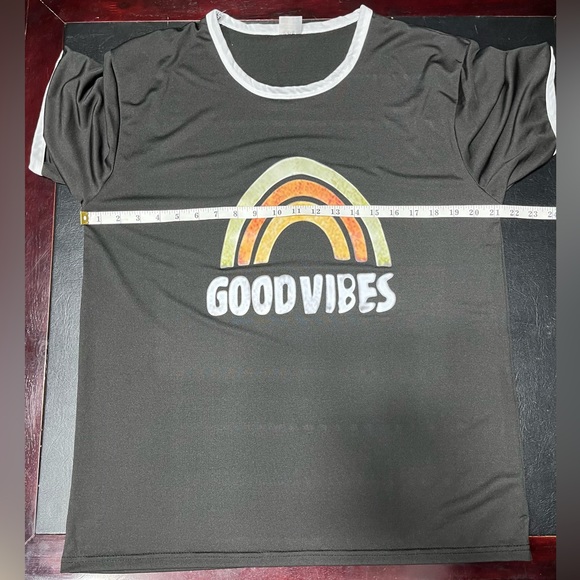 Good Vibes tshirt - Picture 7 of 9